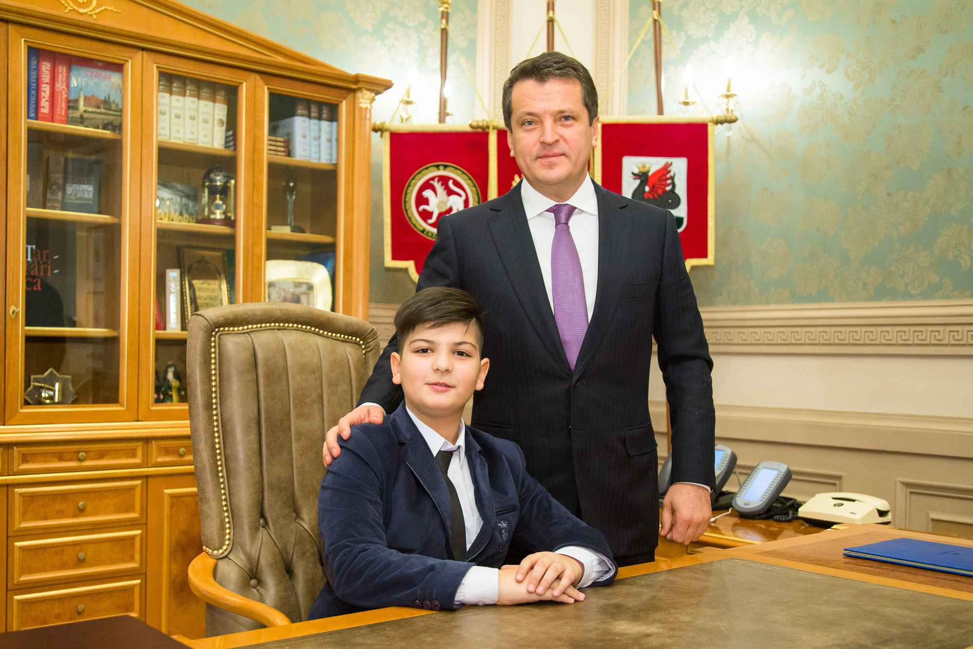 Метшин дети. Мэр казани до метшина. Жена мэра казани метшина. Ильсур метшин семья. Семья ильсура метшина.